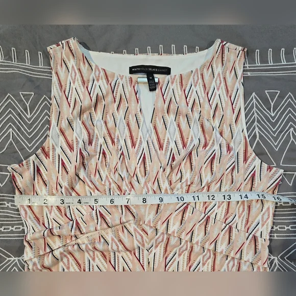 White House Black Market Diamond Pattern Tank Top Size Medium - Picture 6 of 7